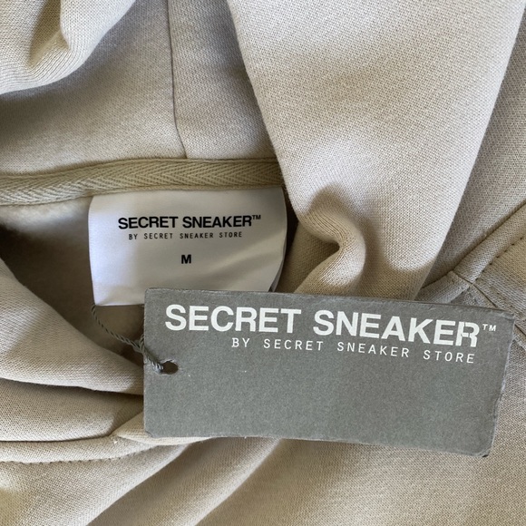 secret sneaker store, REALISM JUMPER - Picture 6 of 7